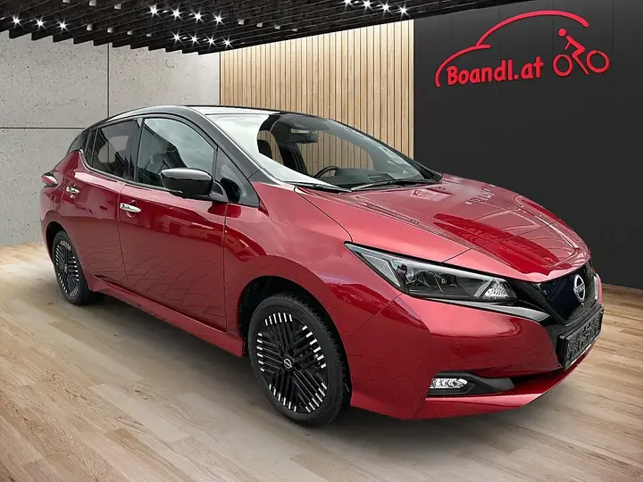 Nissan Leaf 2023 photo 2