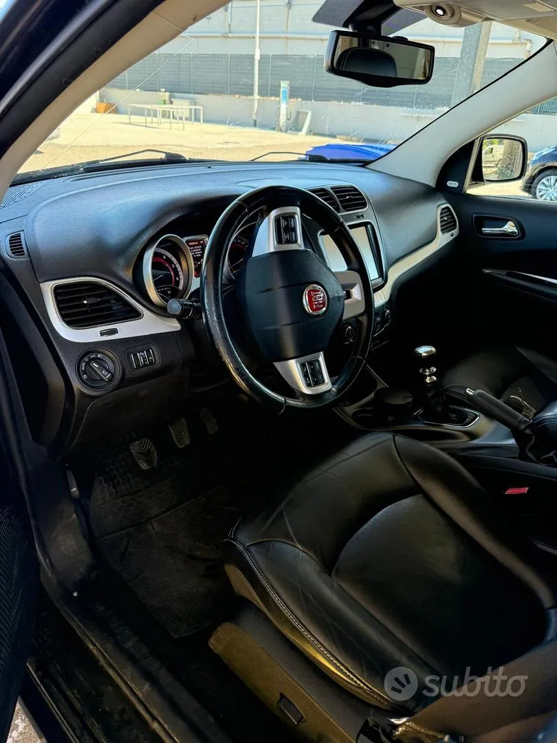 Fiat Freemont 2013 photo 2