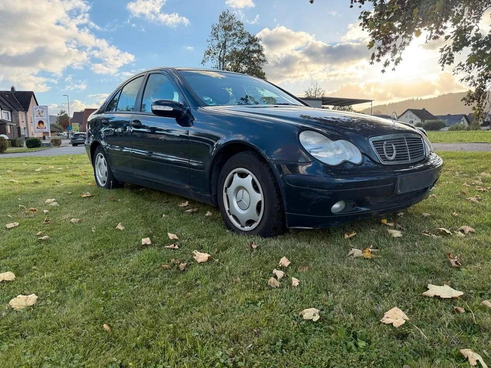 Mercedes-Benz C 180