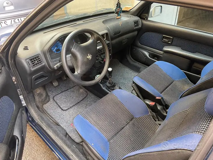 Peugeot 106 2001 photo 2