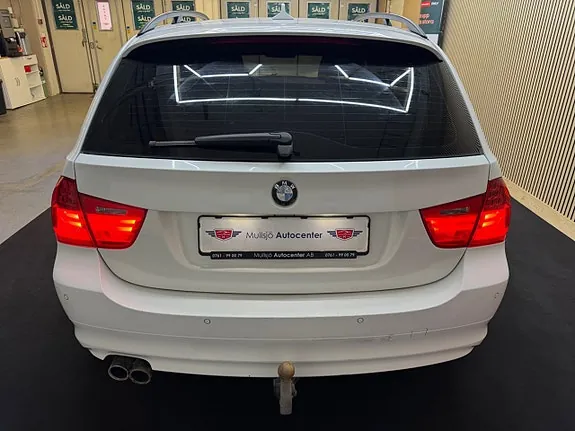 BMW 325I 2009 photo 4