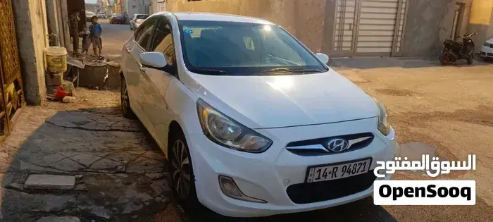Hyundai Accent 2012 photo 4