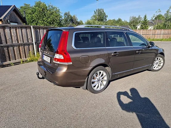 Volvo V70 2015 photo 2