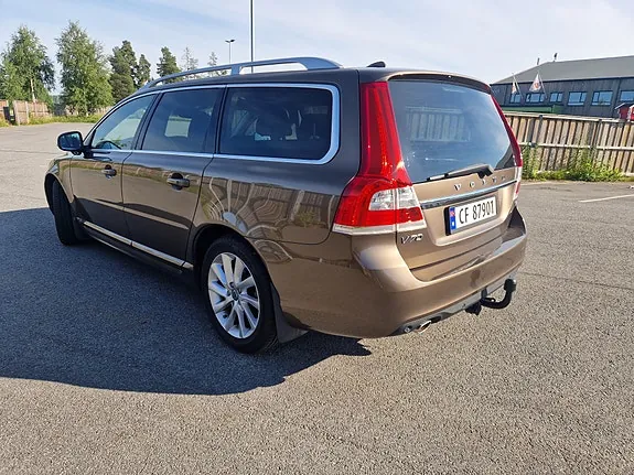 Volvo V70 2015 photo 3