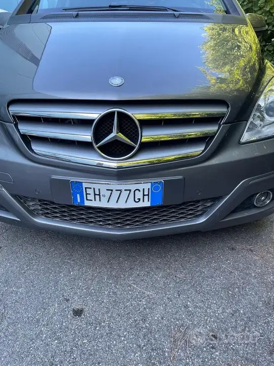 Mercedes-Benz B 2011 photo 3