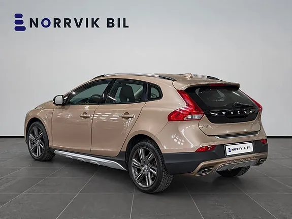 Volvo V40 Cross Country 2013 photo 5