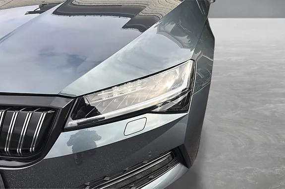 Skoda Superb 2020 photo 2