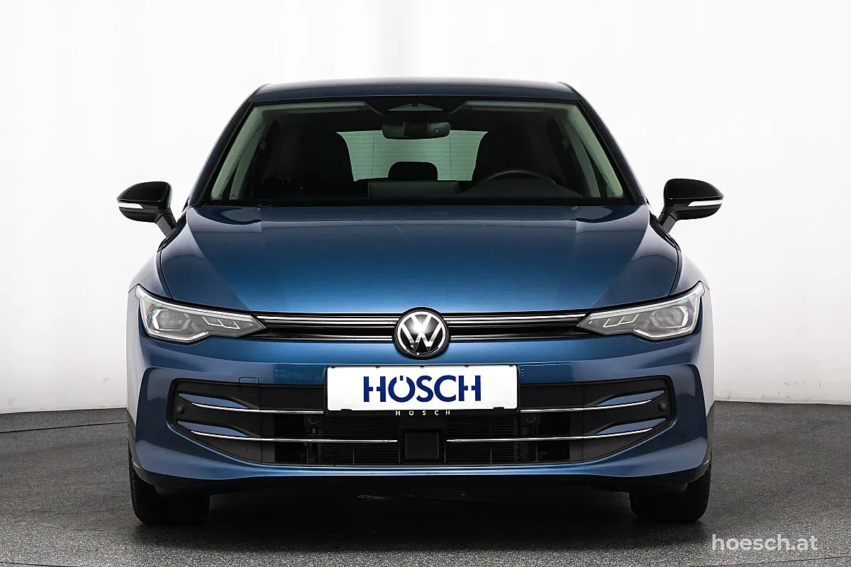 Volkswagen Golf 2025 photo 2