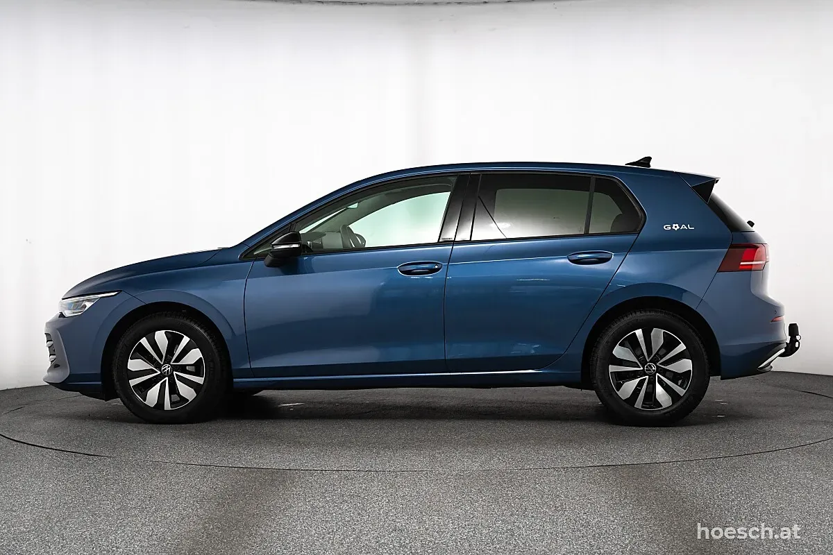 Volkswagen Golf 2025 photo 3