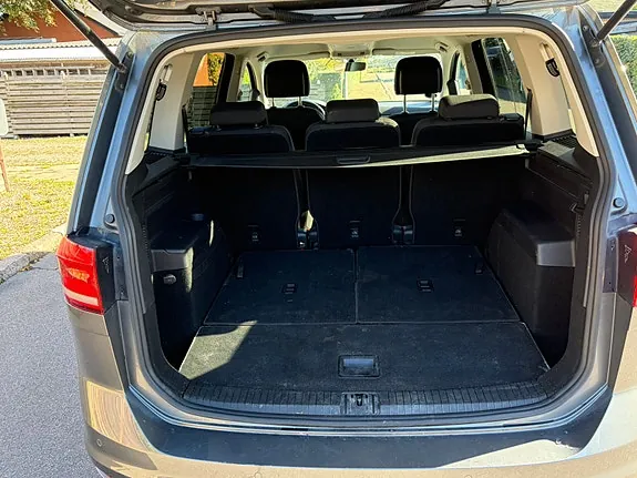 Volkswagen Touran 2017 photo 5