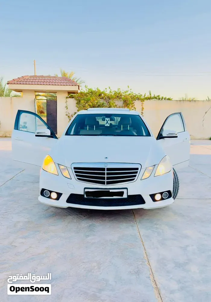 Mercedes-Benz E-Class 2012 photo 5