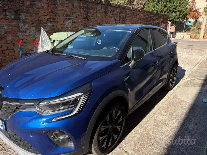 Renault Captur 2023 photo 2