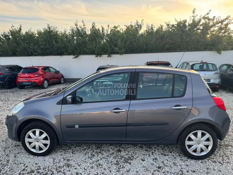 Renault Clio 2007 photo 2