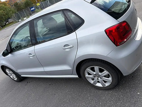 Volkswagen Polo 2014 photo 2