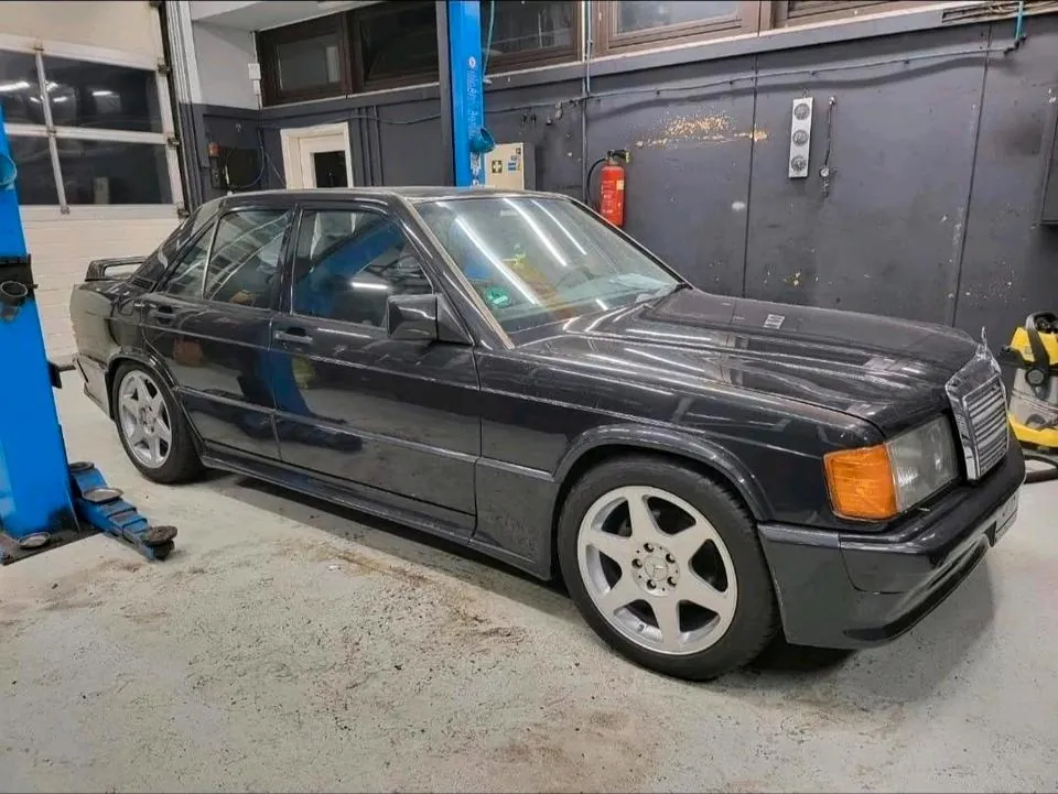 Mercedes-Benz 190