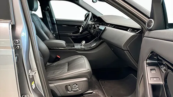 Land Rover Range Rover Evoque 2024 photo 3