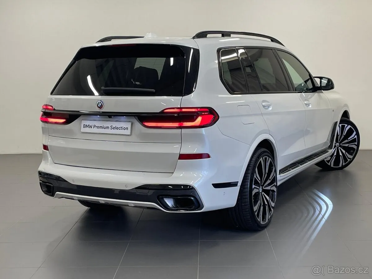 BMW X7 2024 photo 3
