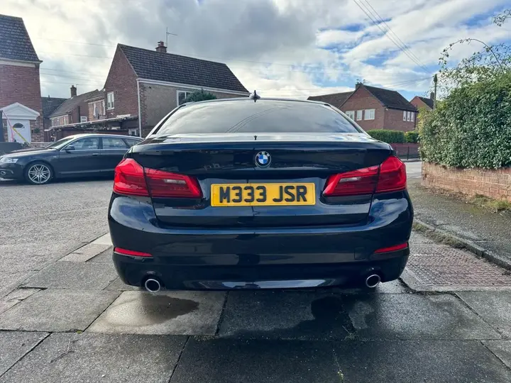 BMW 5 Series 2019 photo 5