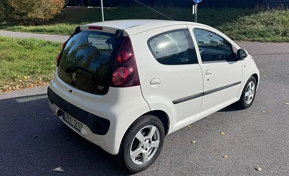 Peugeot 107 2012 photo 3