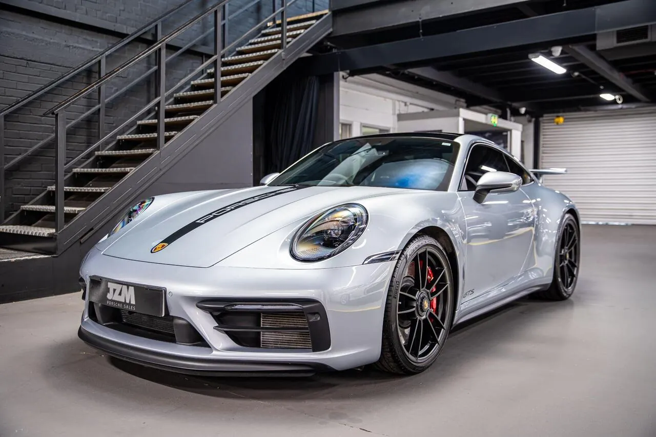 Porsche 911 2022 photo 5