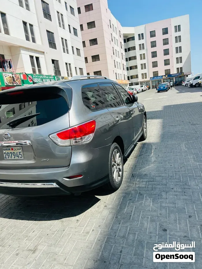 Nissan Pathfinder 2015 photo 2