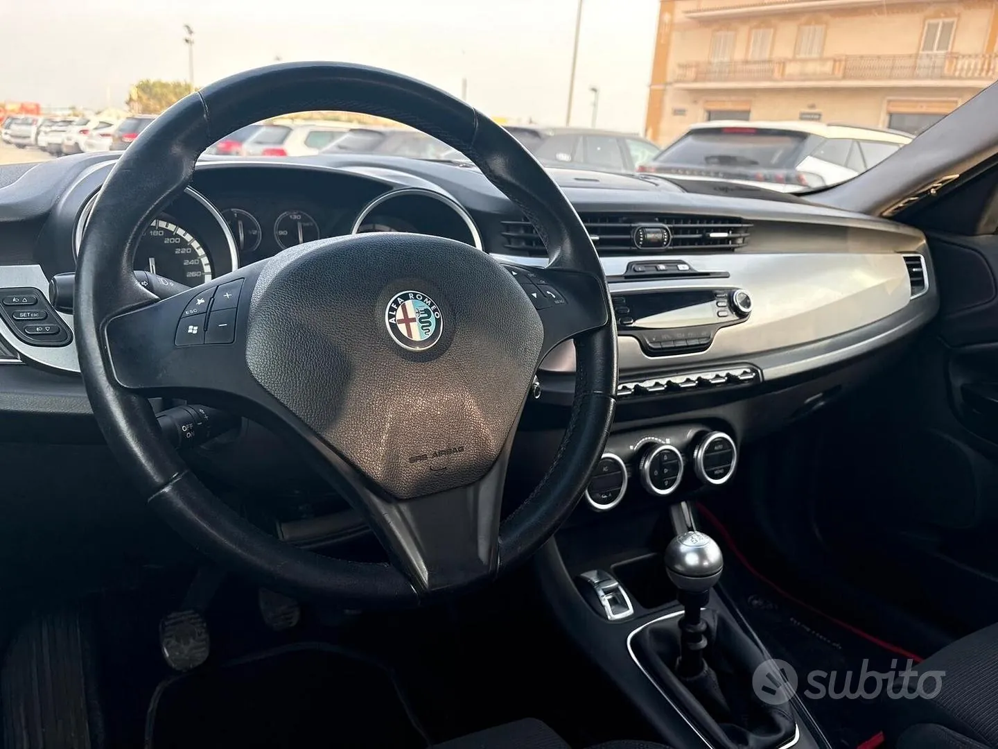 Alfa Romeo Giulietta 2011 photo 5