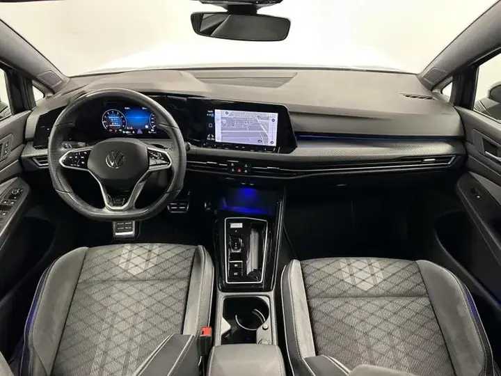 Volkswagen Golf Variant 2023 photo 2