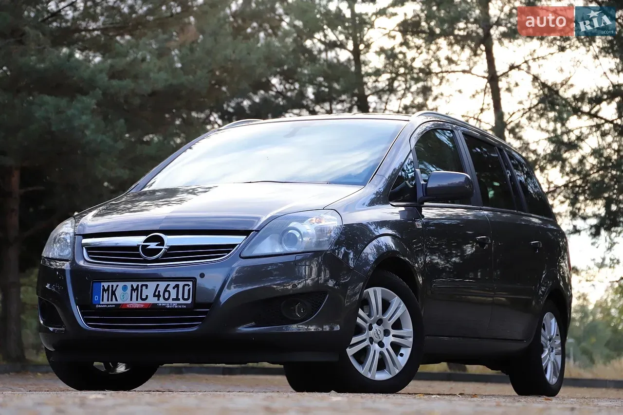 Opel Zafira 2013 photo 2