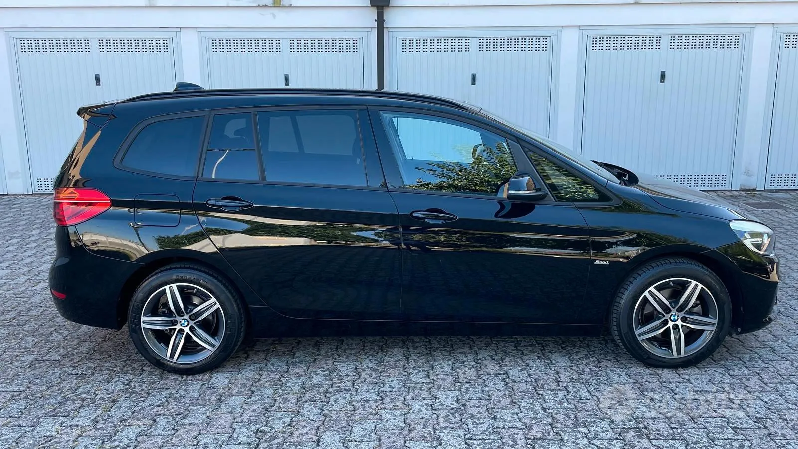 BMW 2 Series Gran Tourer 2016 photo 2