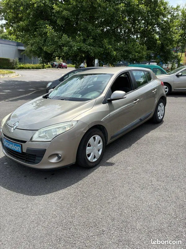 Renault Megane 2009 photo 2