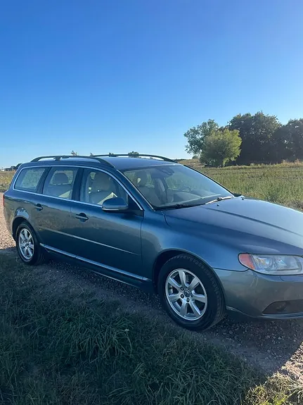 Volvo V70 2012 photo 4