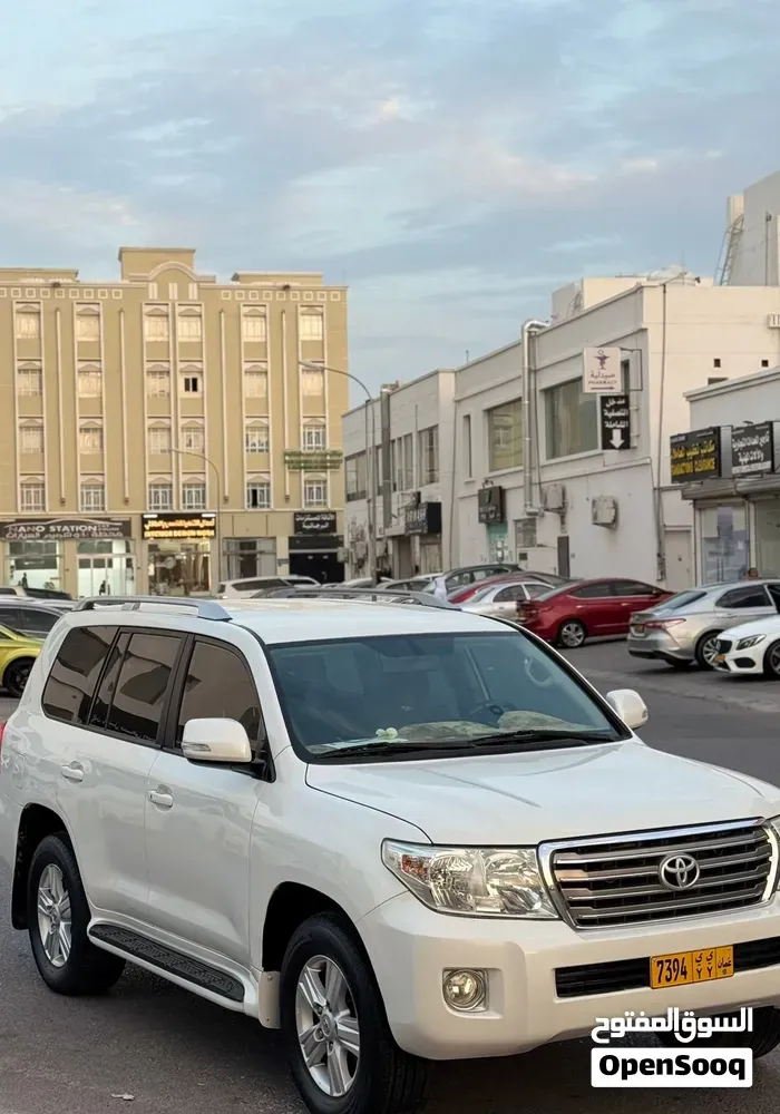Toyota Land Cruiser 2012 photo 2