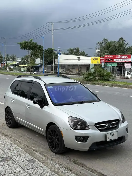 Kia Carens 2011 photo 2