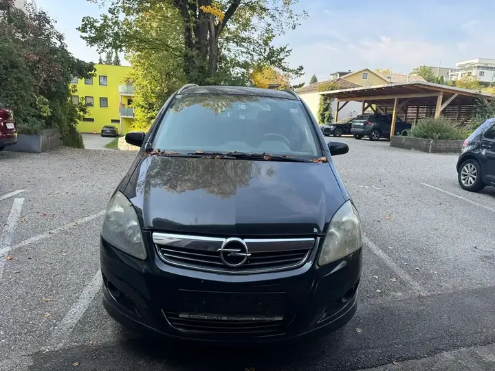 Opel Zafira 2009 photo 2