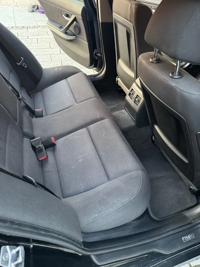 BMW 3 Series 2010 photo 3