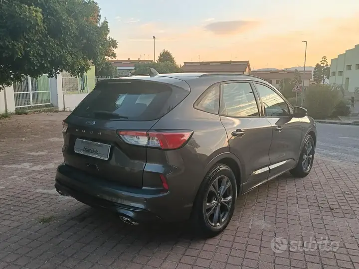 Ford Kuga 2022 photo 4