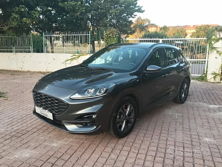 Ford Kuga 2022 photo 2
