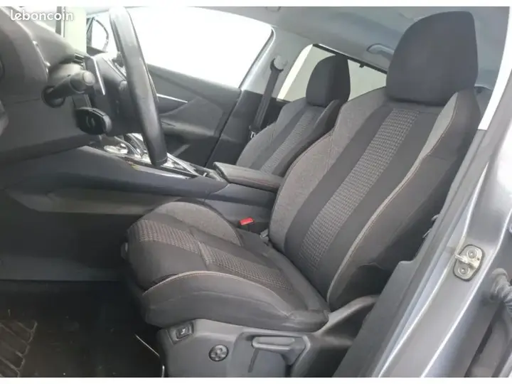 Peugeot 5008 2020 photo 5