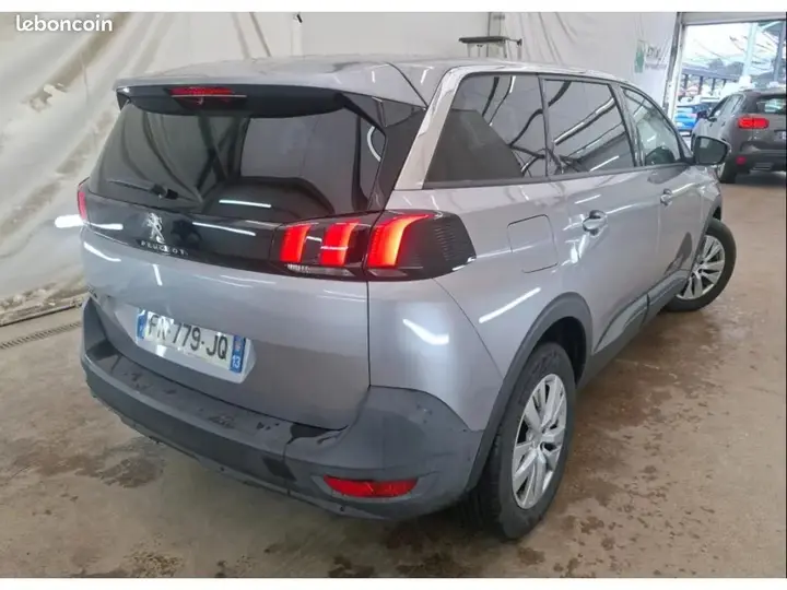 Peugeot 5008 2020 photo 3