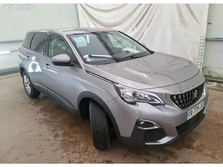 Peugeot 5008 2020 photo 2