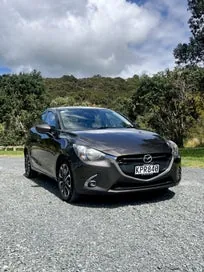 Mazda 2 2017 photo 4