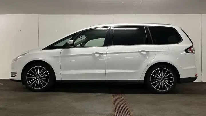 Ford Galaxy 2016 photo 3