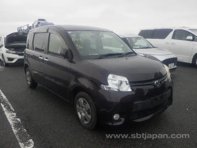 Toyota Sienta