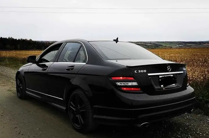 Mercedes-Benz C300 2009 photo 3