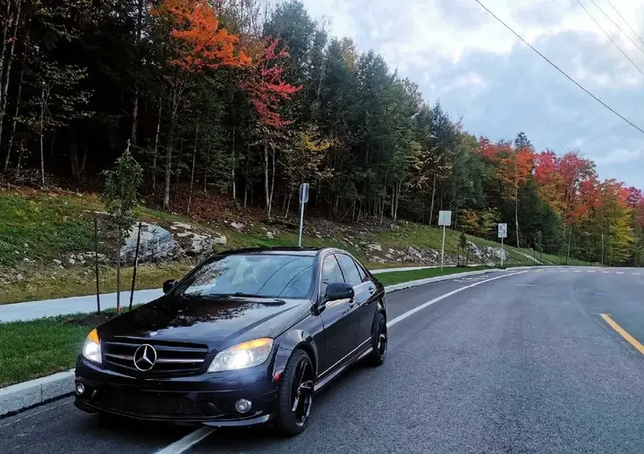 Mercedes-Benz C300 2009 photo 2