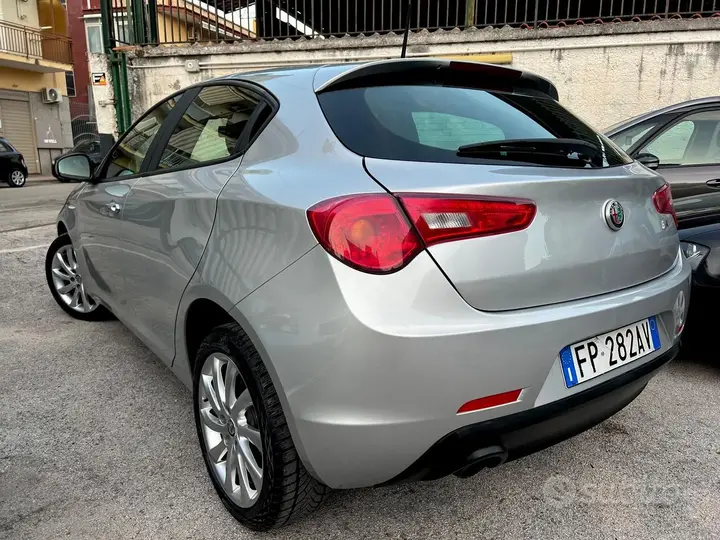 Alfa Romeo Giulietta 2018 photo 5