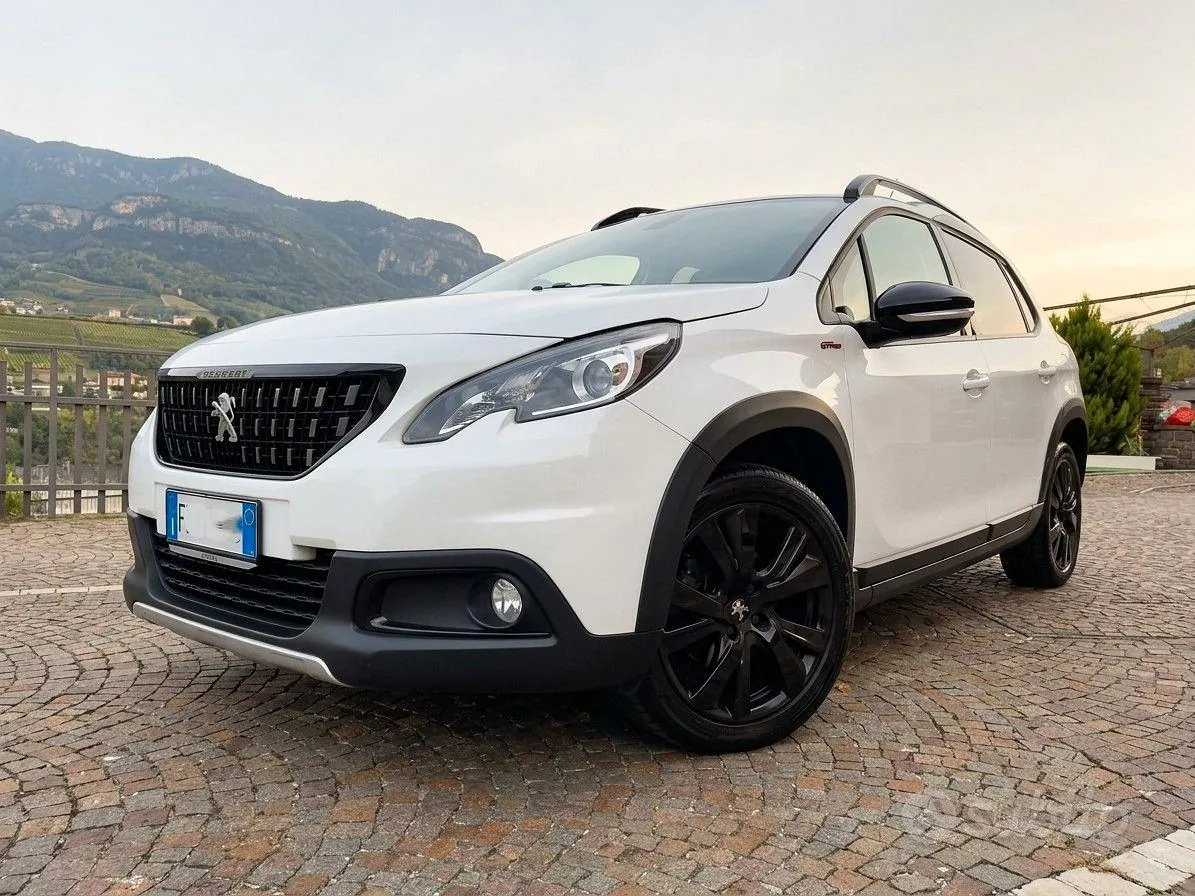 Peugeot 2008 2017 photo 2
