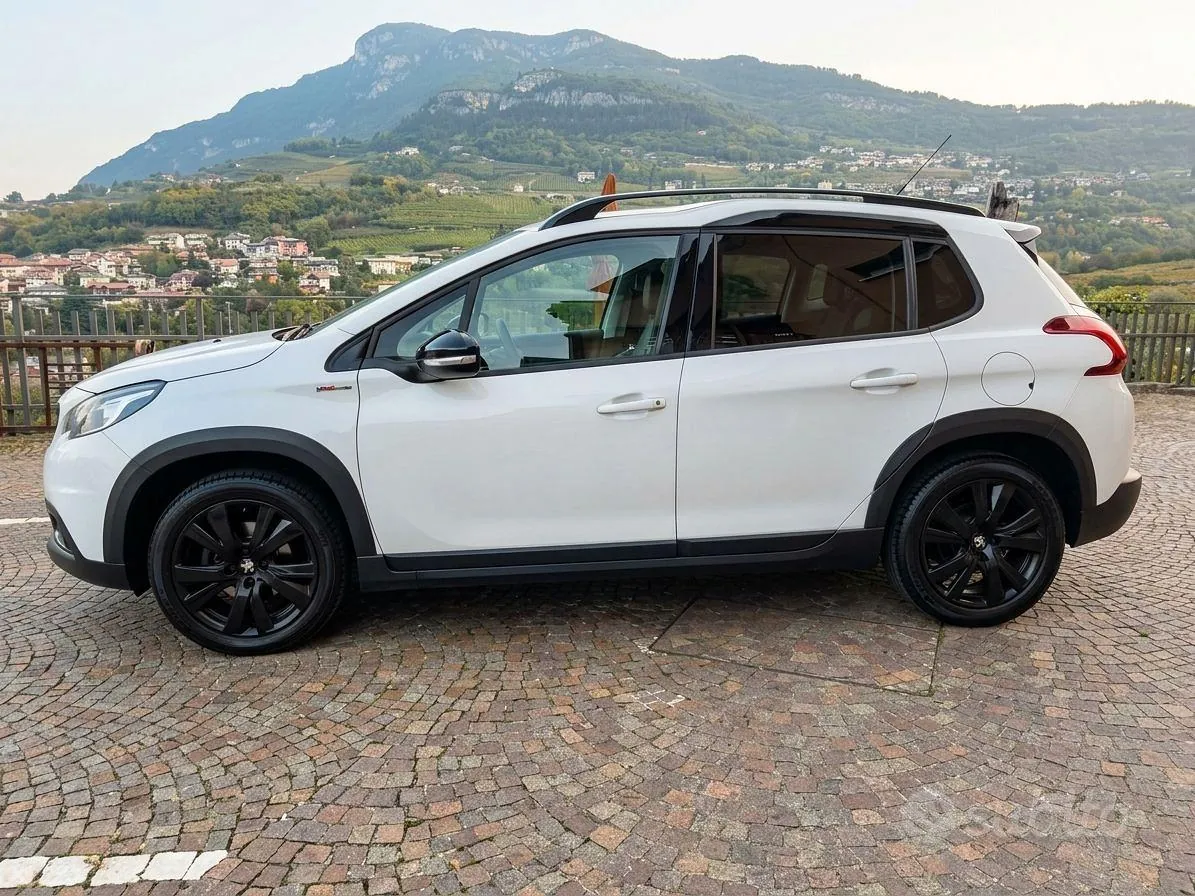 Peugeot 2008 2017 photo 5