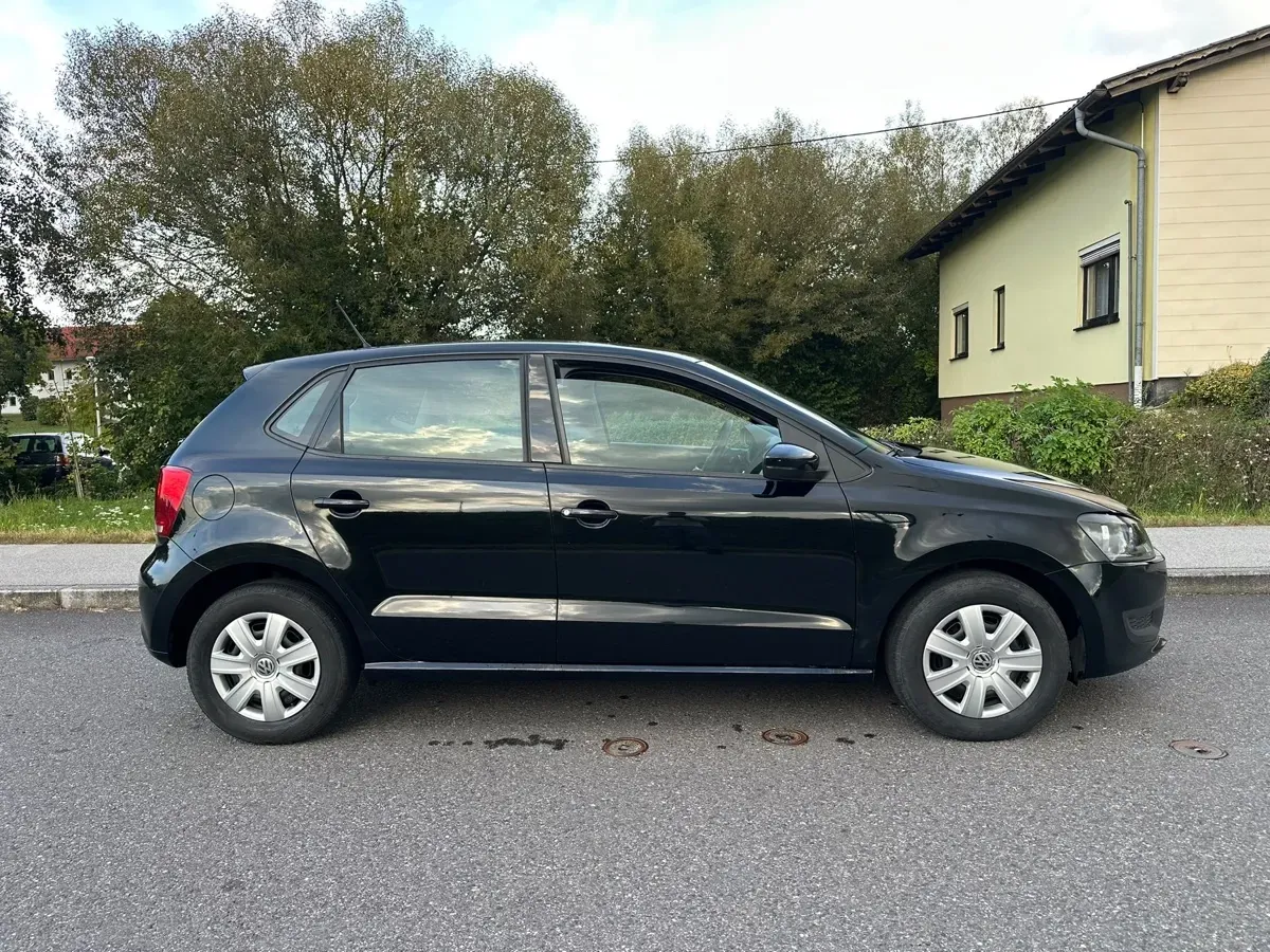 Volkswagen Polo 2011 photo 3