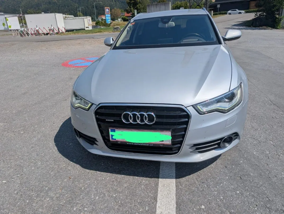 Audi A6 2012 photo 2
